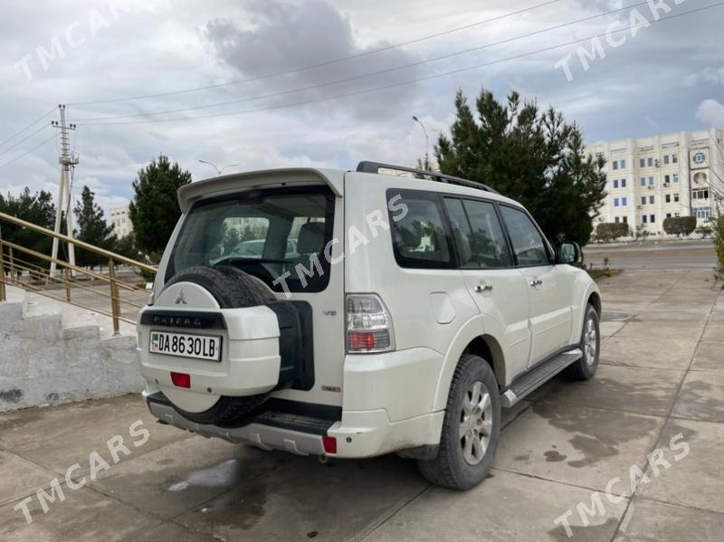 Mitsubishi Pajero 2013 - 250 000 TMT - Туркменабат - img 10