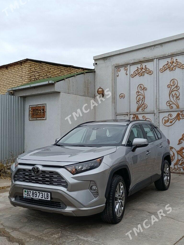 Toyota RAV4 2019 - 380 000 TMT - Türkmenabat - img 4