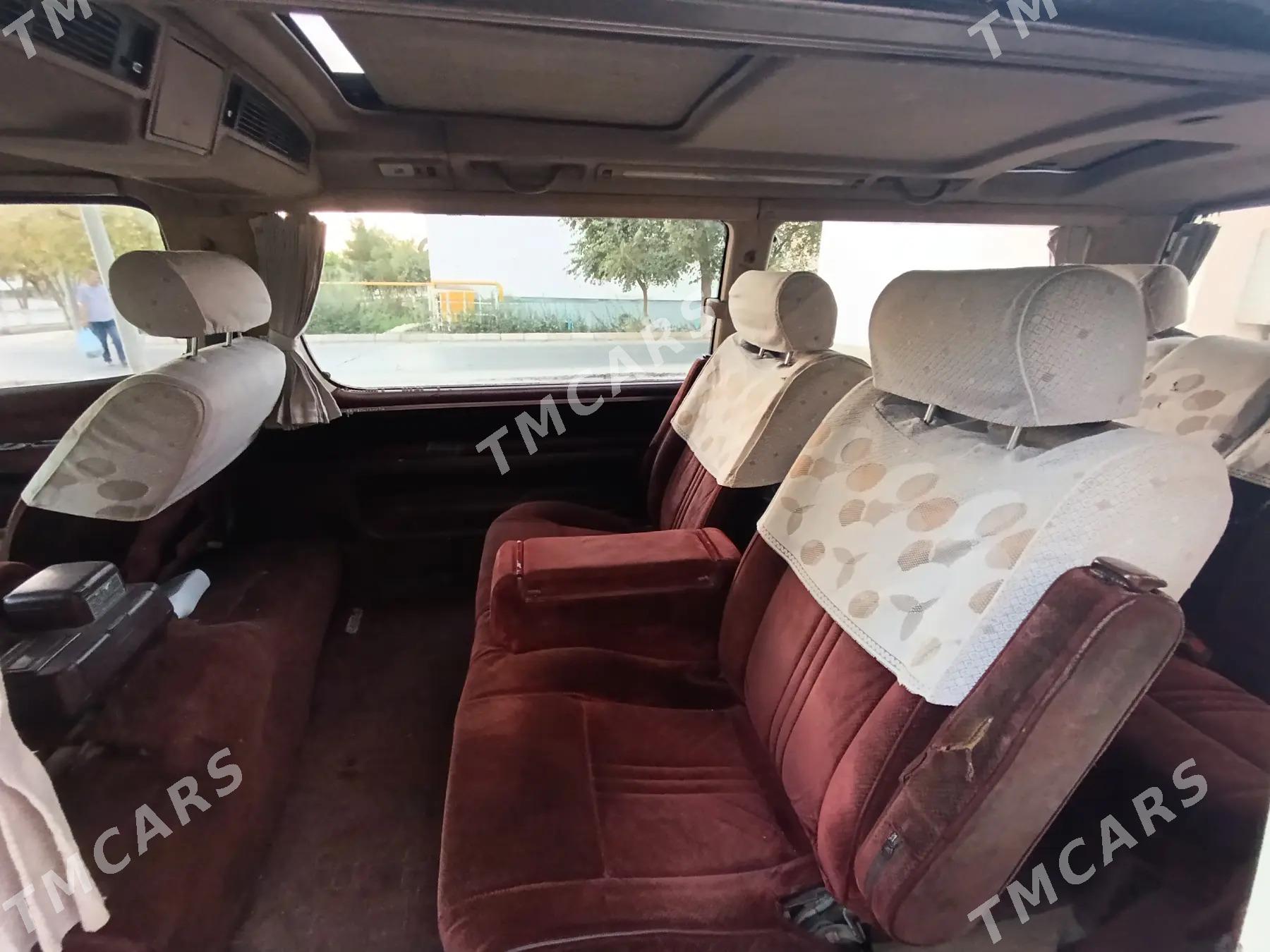 Toyota Hiace 1990 - 60 000 TMT - Мары - img 8