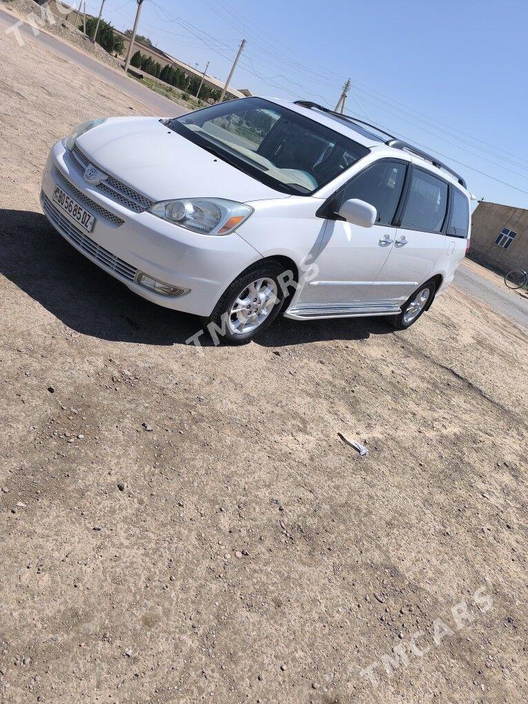 Toyota Sienna 2005 - 240 000 TMT - Губадаг - img 3