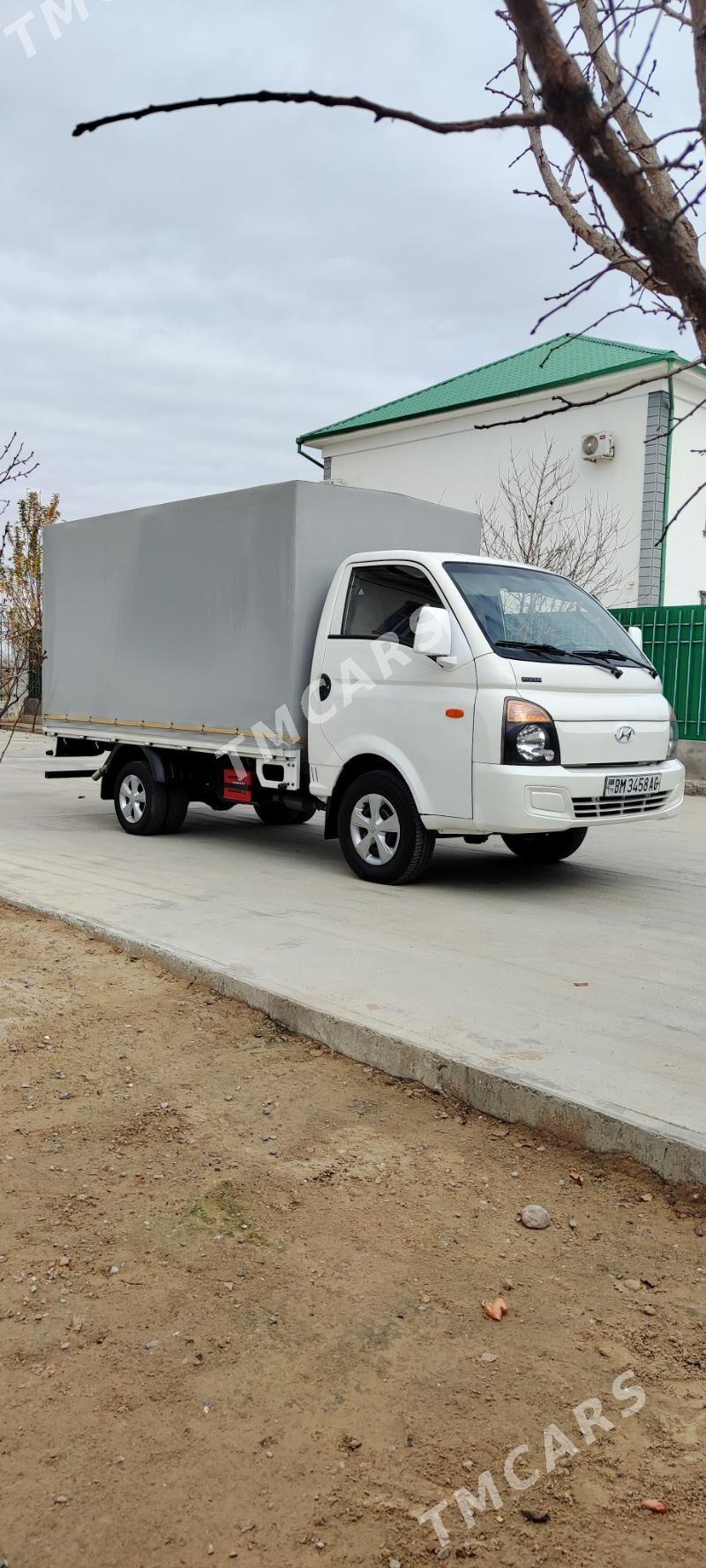 Hyundai H100 2012 - 170 000 TMT - Täze zaman - img 3