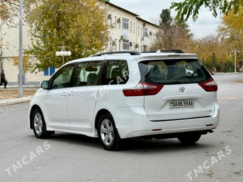 Toyota Sienna 2018 - 360 000 TMT - Ашхабад - img 7