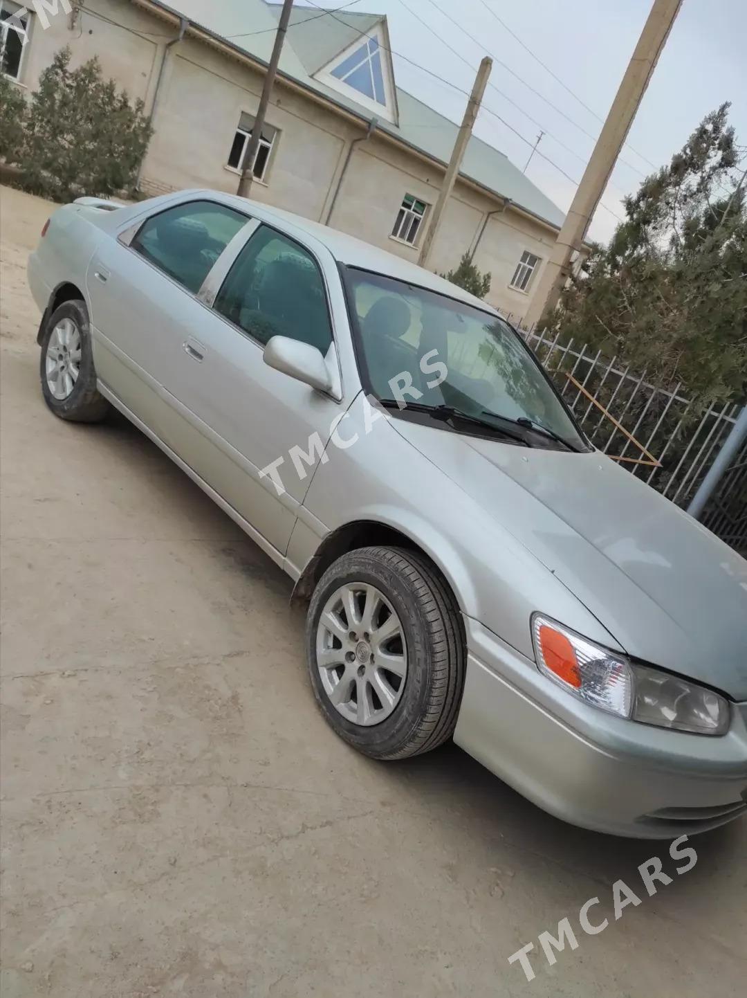 Toyota Camry 2001 - 122 000 TMT - Köneürgenç - img 3