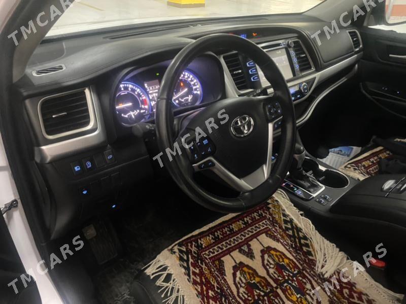 Toyota Highlander 2018 - 380 000 TMT - Туркменабат - img 3