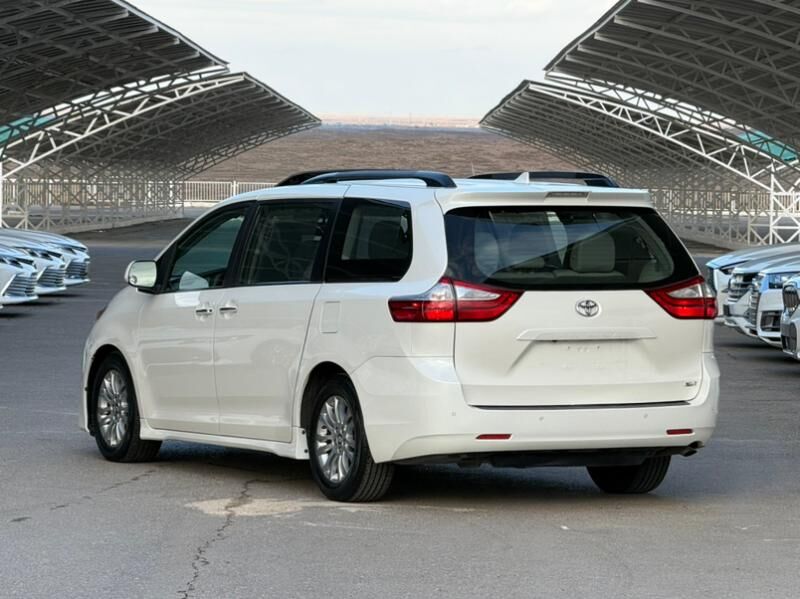 Toyota Sienna 2019 - 475 000 TMT - Ашхабад - img 2