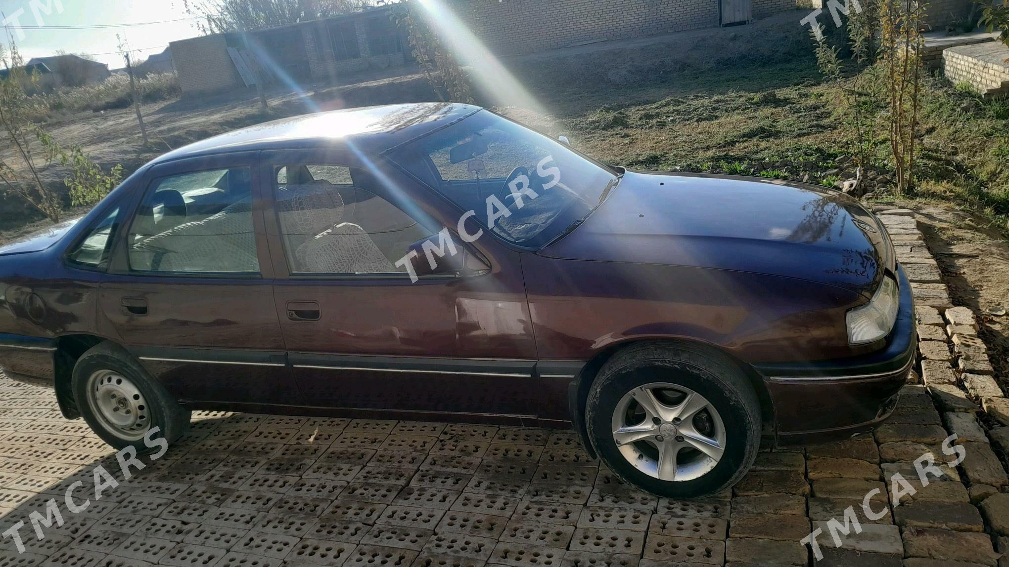 Opel Vectra 1993 - 30 000 TMT - Mary - img 2