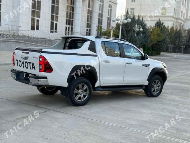 Toyota Hilux 2023 - 655 000 TMT - Ашхабад - img 3