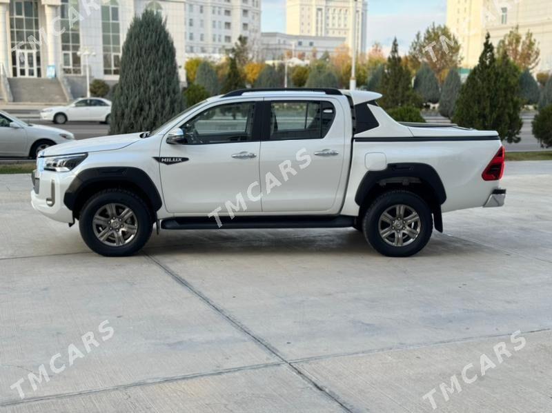 Toyota Hilux 2023 - 655 000 TMT - Ашхабад - img 4