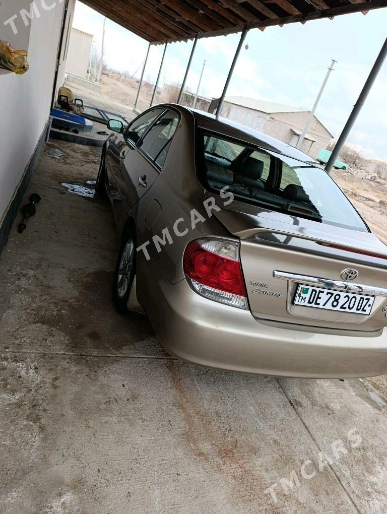 Toyota Camry 2002 - 170 000 TMT - Köneürgenç - img 8