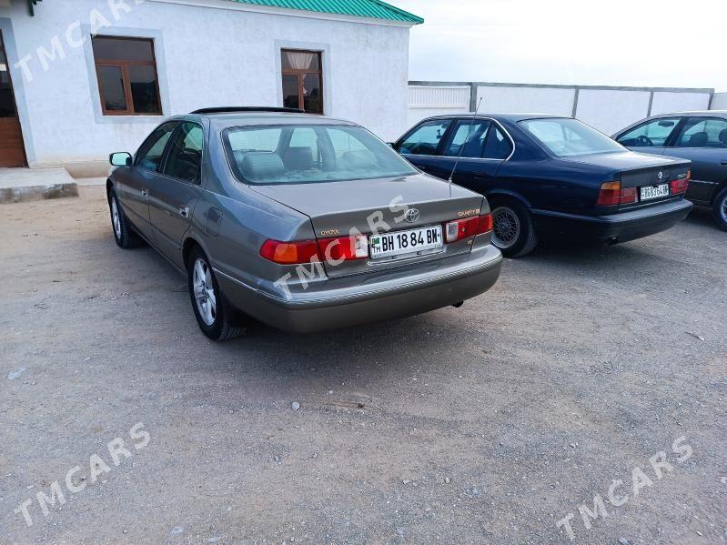 Toyota Camry 1998 - 115 000 TMT - Gumdag - img 3