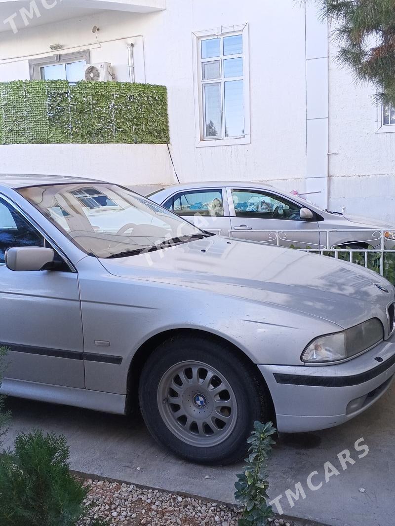 BMW E39 2000 - 100 000 TMT - Балканабат - img 3