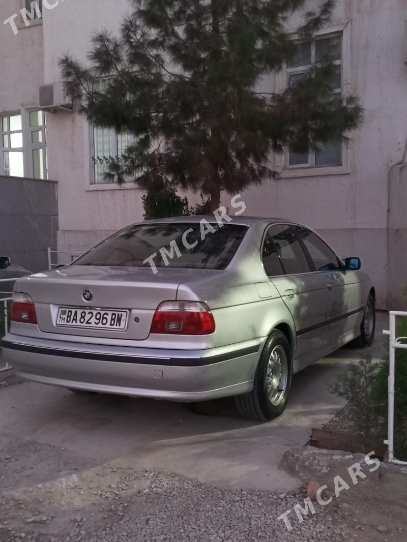 BMW E39 2000 - 100 000 TMT - Балканабат - img 5