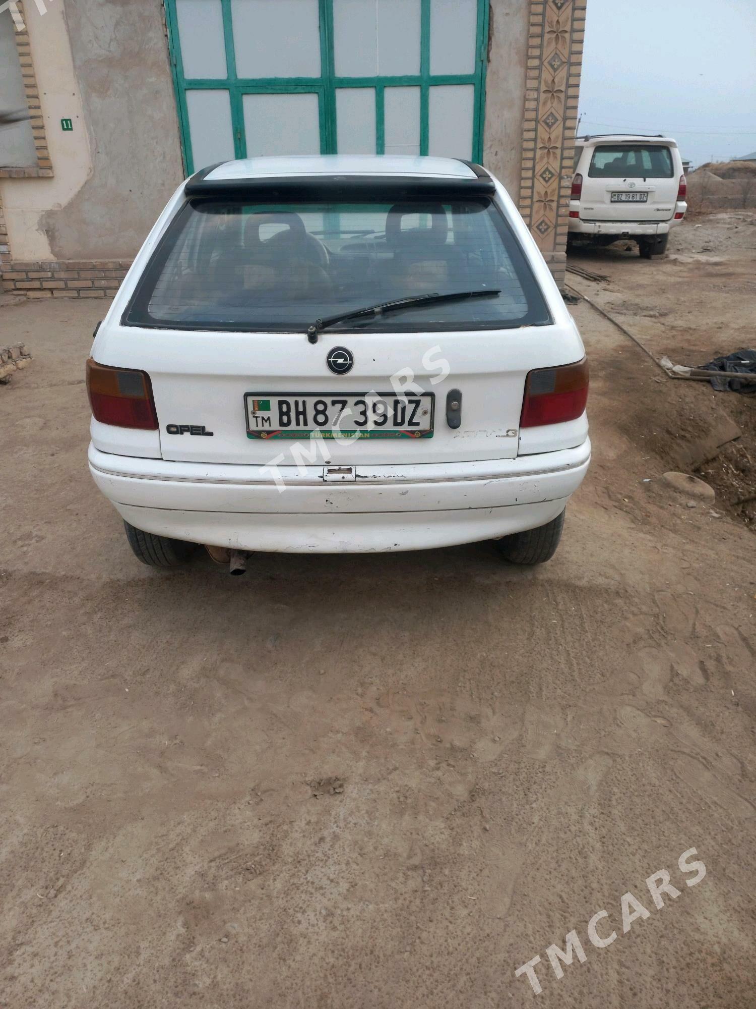 Opel Astra 1992 - 25 000 TMT - Gurbansoltan Eje - img 3