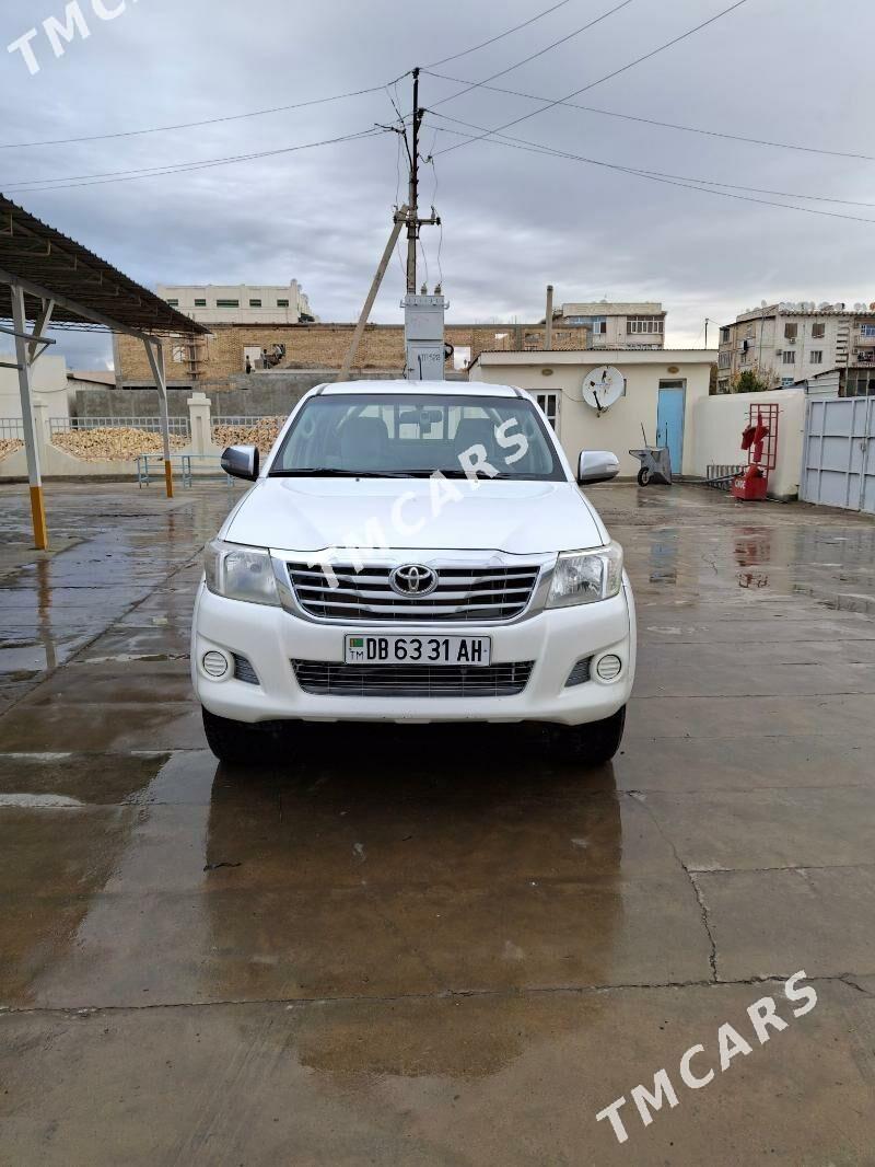 Toyota Hilux 2013 - 300 000 TMT - Farap - img 5