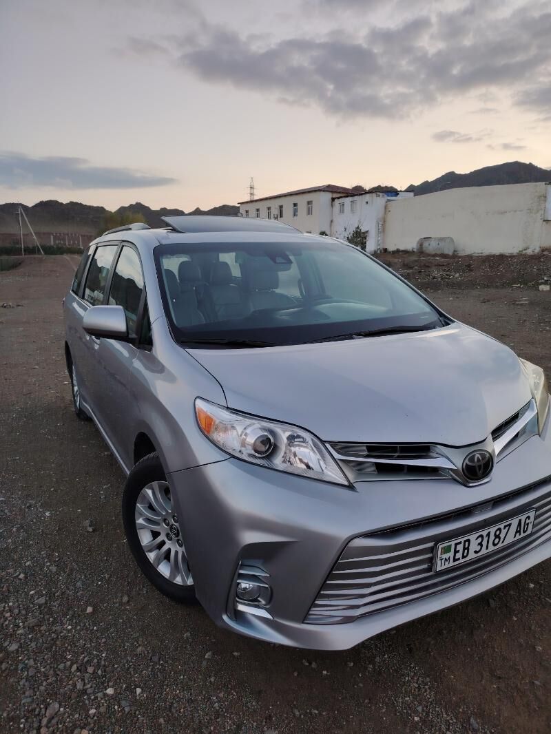 Toyota Sienna 2019 - 400 000 TMT - Türkmenbaşy - img 3