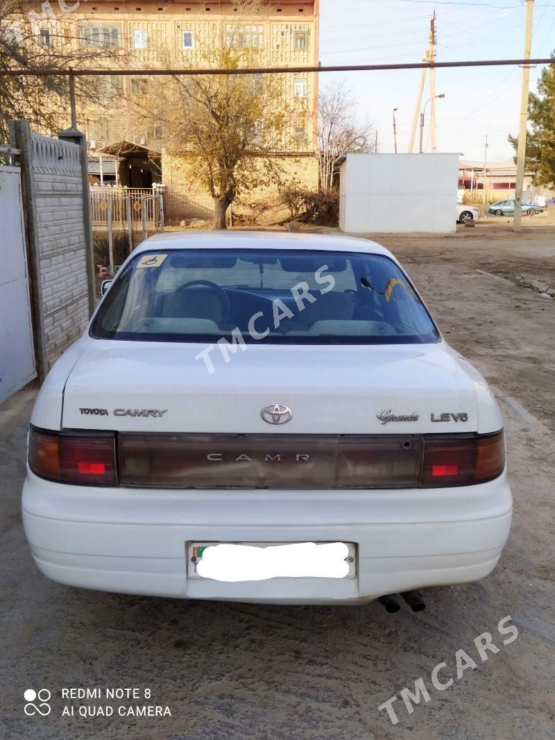 Toyota Camry 1993 - 55 000 TMT - Мары - img 3