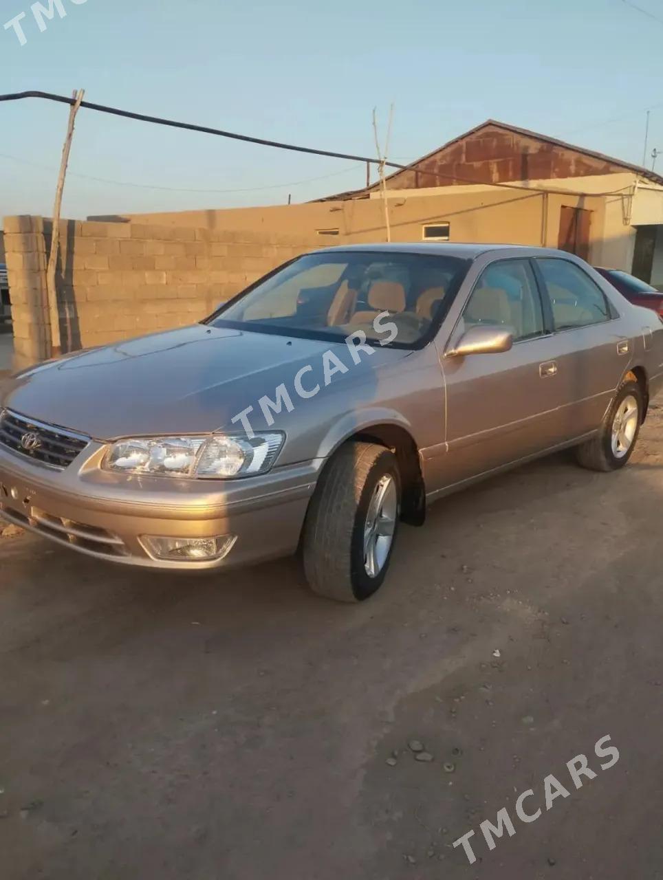 Toyota Camry 2001 - 140 000 TMT - Köneürgenç - img 2