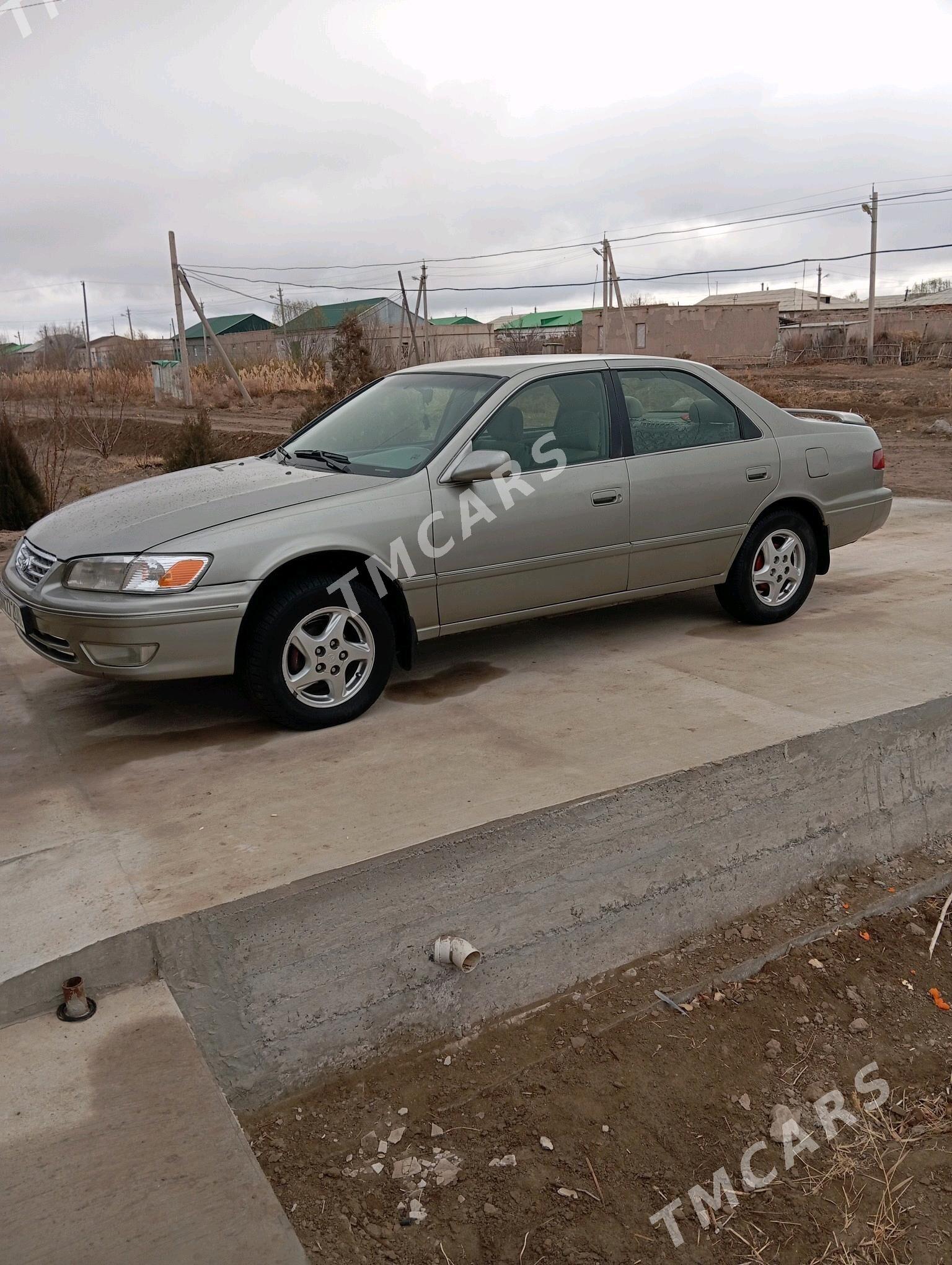 Toyota Camry 2000 - 110 000 TMT - Köneürgenç - img 2