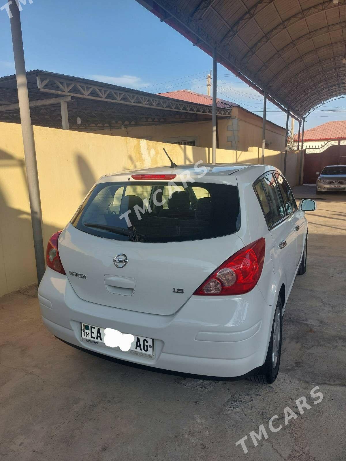 Nissan Versa 2010 - 108 000 TMT - Büzmeýin - img 2