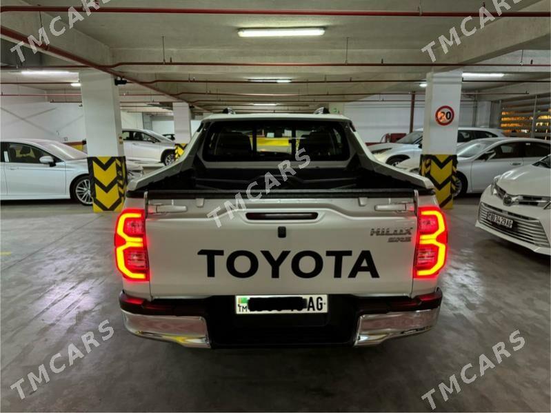 Toyota Hilux 2021 - 560 000 TMT - Aşgabat - img 6