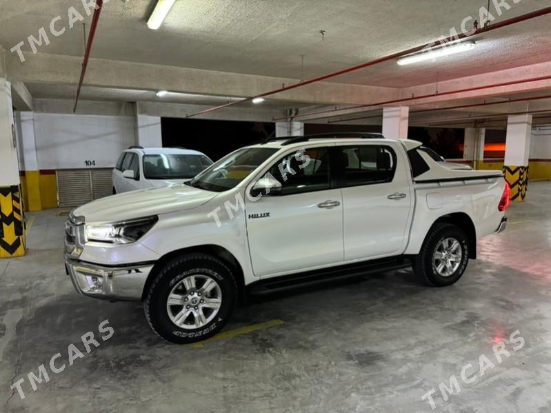 Toyota Hilux 2021 - 560 000 TMT - Aşgabat - img 3