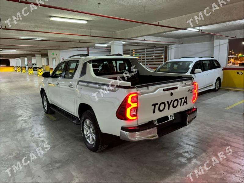 Toyota Hilux 2021 - 560 000 TMT - Aşgabat - img 2