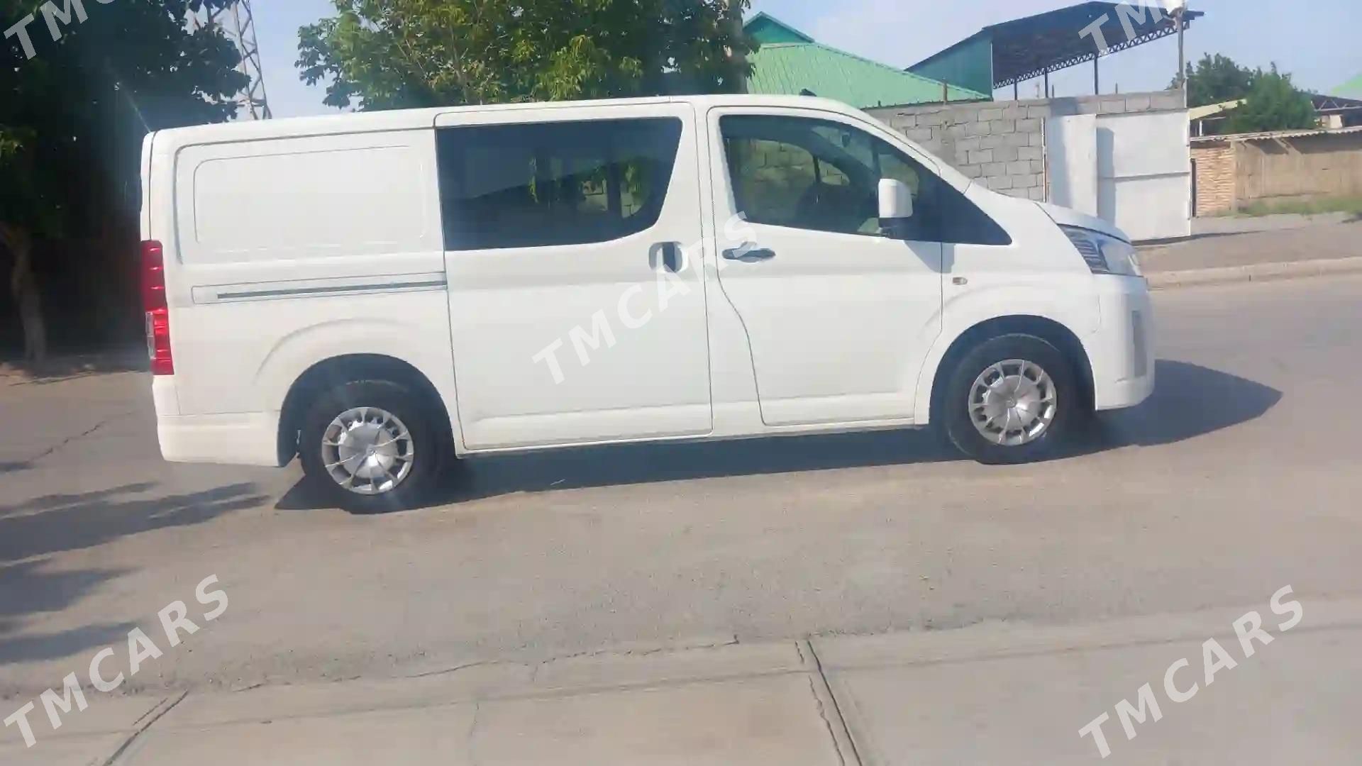 Toyota Hiace 2021 - 470 000 TMT - Aşgabat - img 4