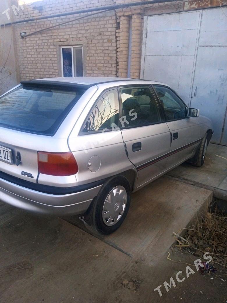 Opel Astra 1994 - 33 000 TMT - Шабатский этрап - img 2