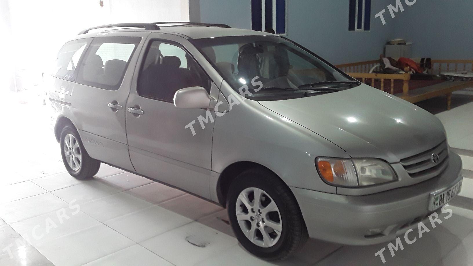 Toyota Sienna 2001 - 145 000 TMT - Саят - img 6