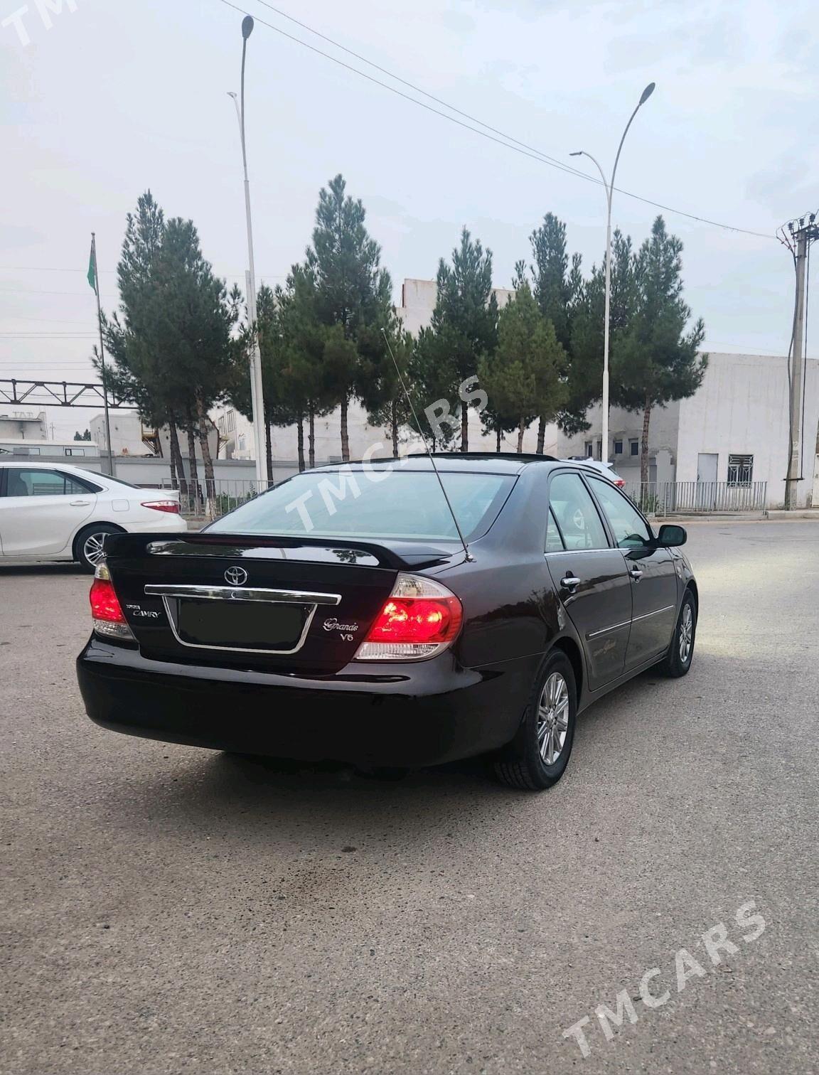 Toyota Camry 2004 - 220 000 TMT - Мары - img 3