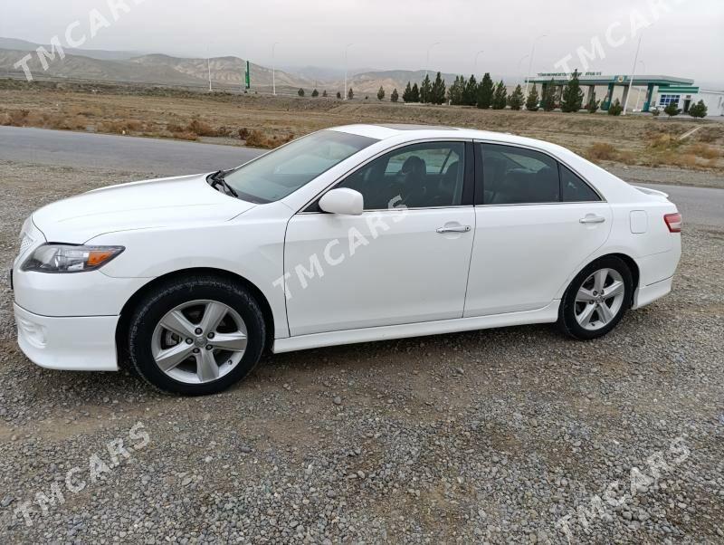 Toyota Camry 2011 - 210 000 TMT - Bäherden - img 2