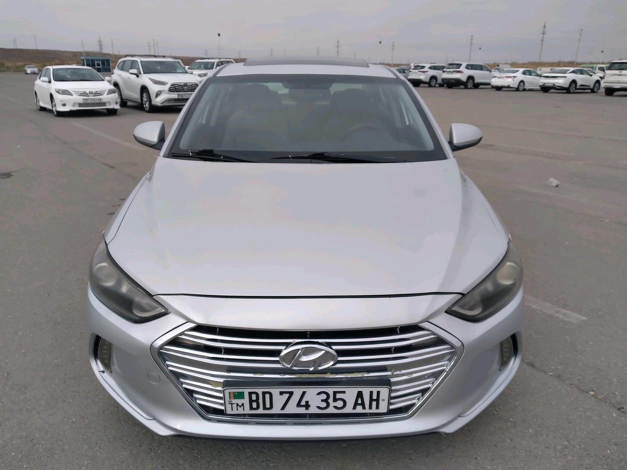 Hyundai Elantra 2018 - 195 000 TMT - "Altyn Asyr" Gündogar bazary (Jygyllyk) - img 9