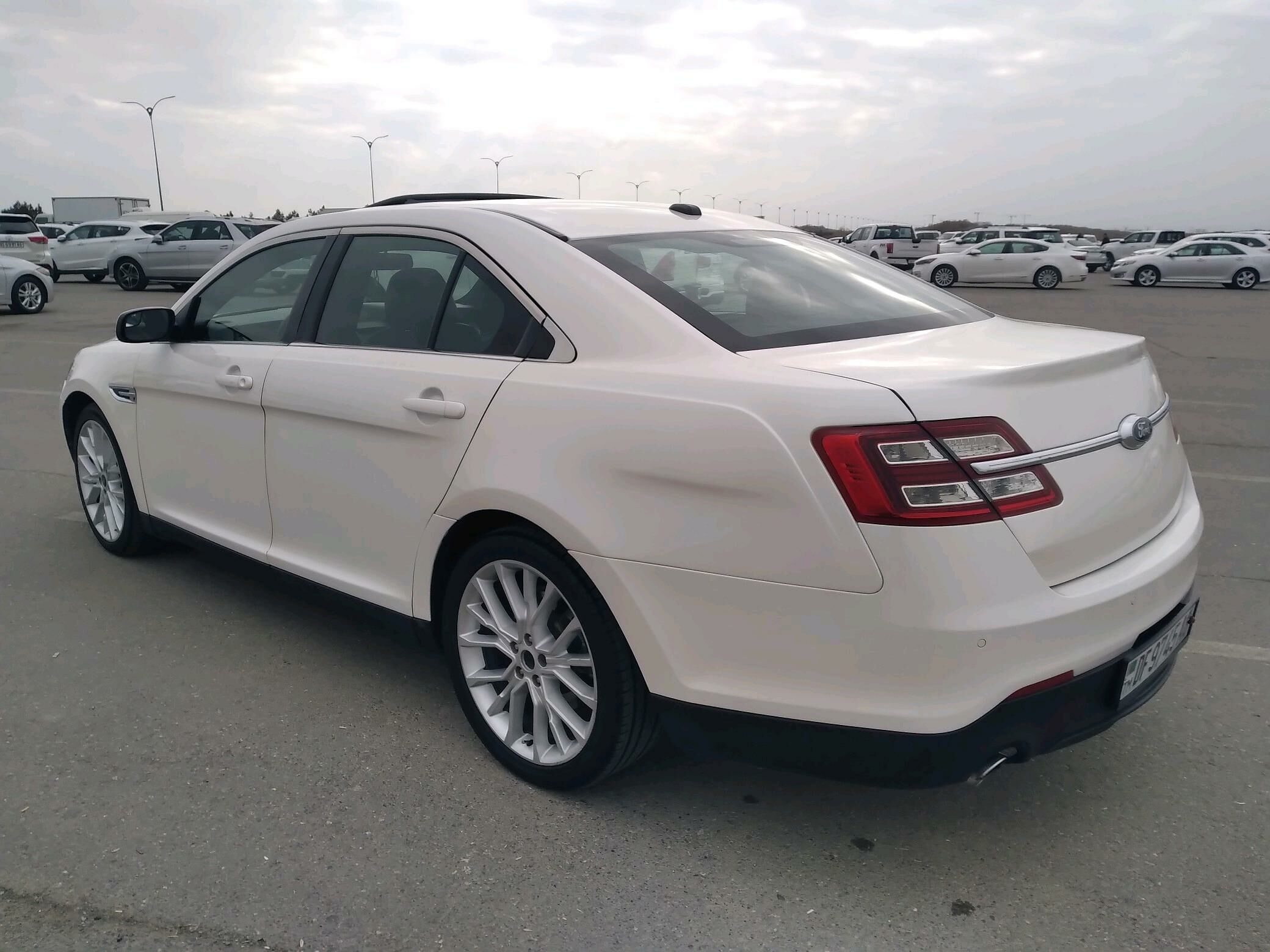 Ford Taurus 2018 - 185 000 TMT - Aşgabat - img 9