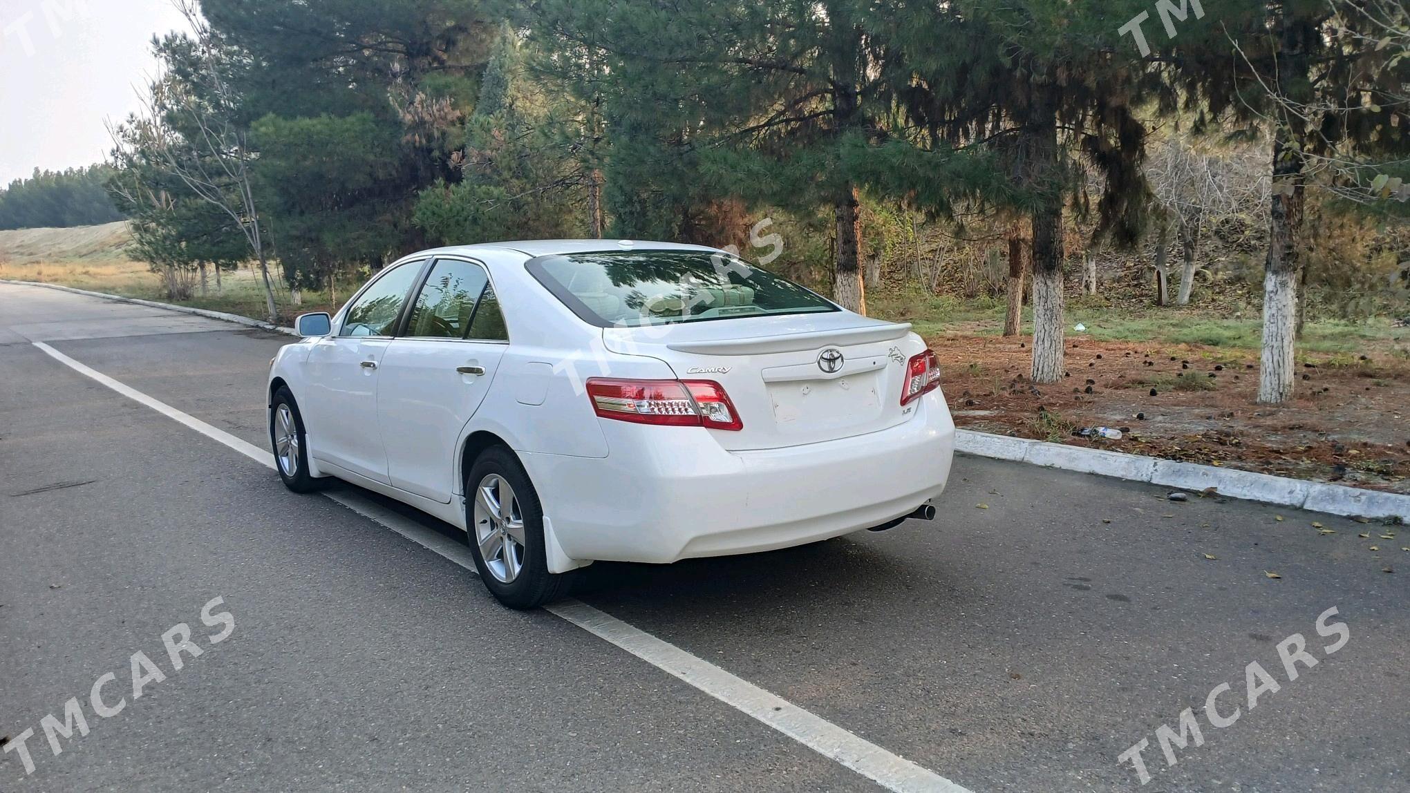 Toyota Camry 2010 - 133 000 TMT - Büzmeýin - img 3