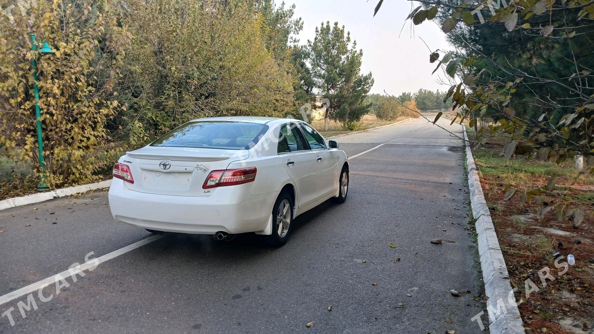 Toyota Camry 2010 - 133 000 TMT - Büzmeýin - img 4