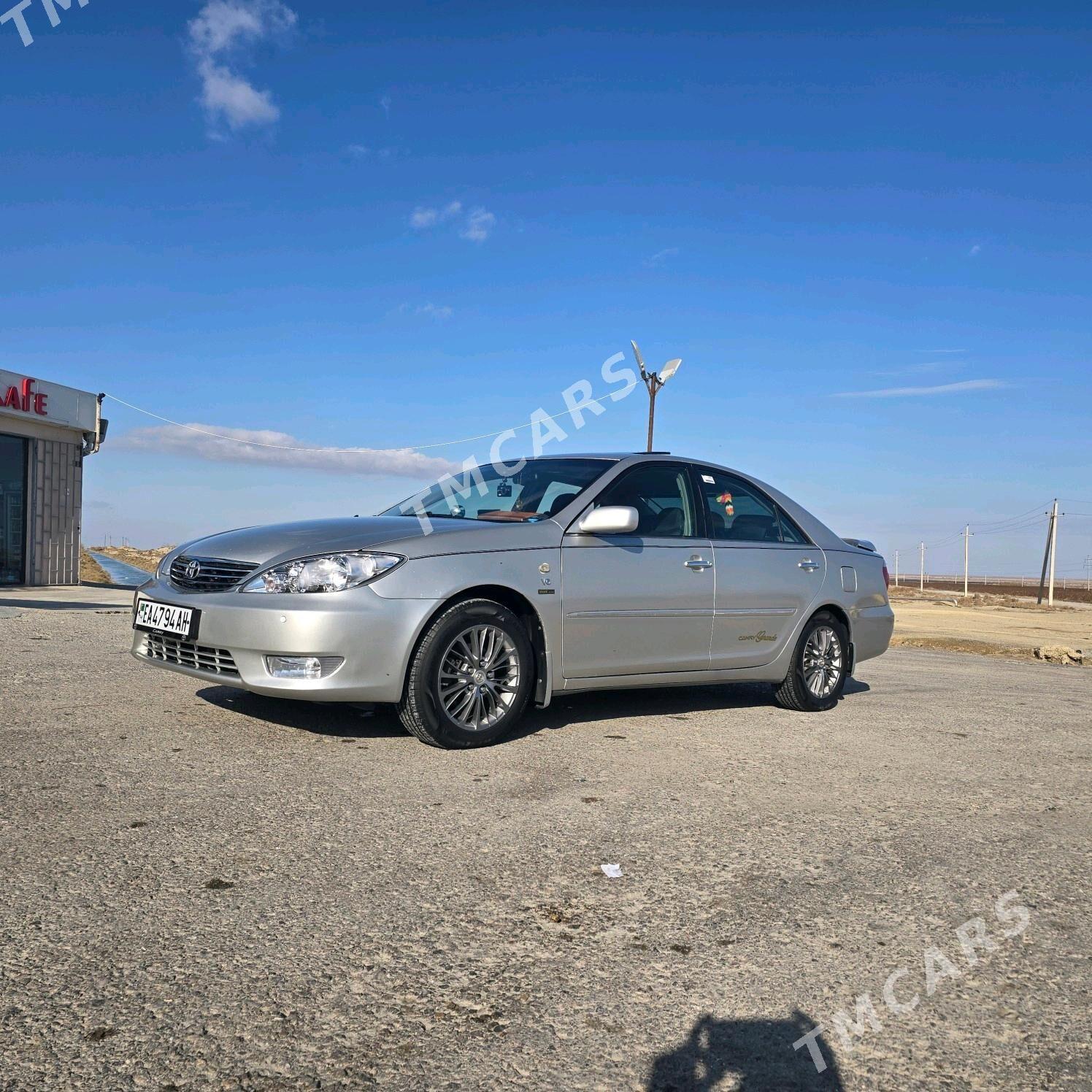 Toyota Camry 2003 - 200 000 TMT - Bäherden - img 9