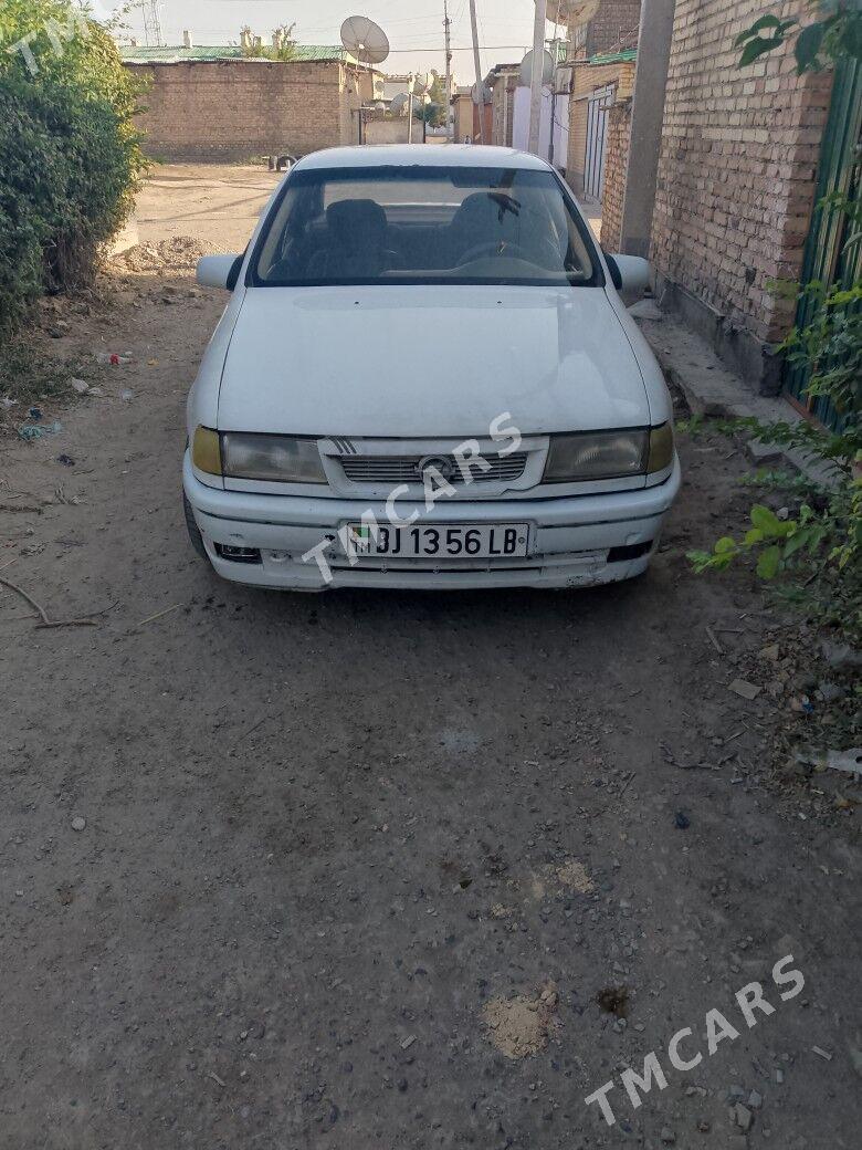 Opel Vectra 1990 - 24 000 TMT - Çärjew - img 3