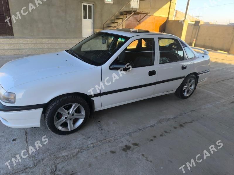 Opel Vectra 1990 - 45 000 TMT - Мургап - img 4