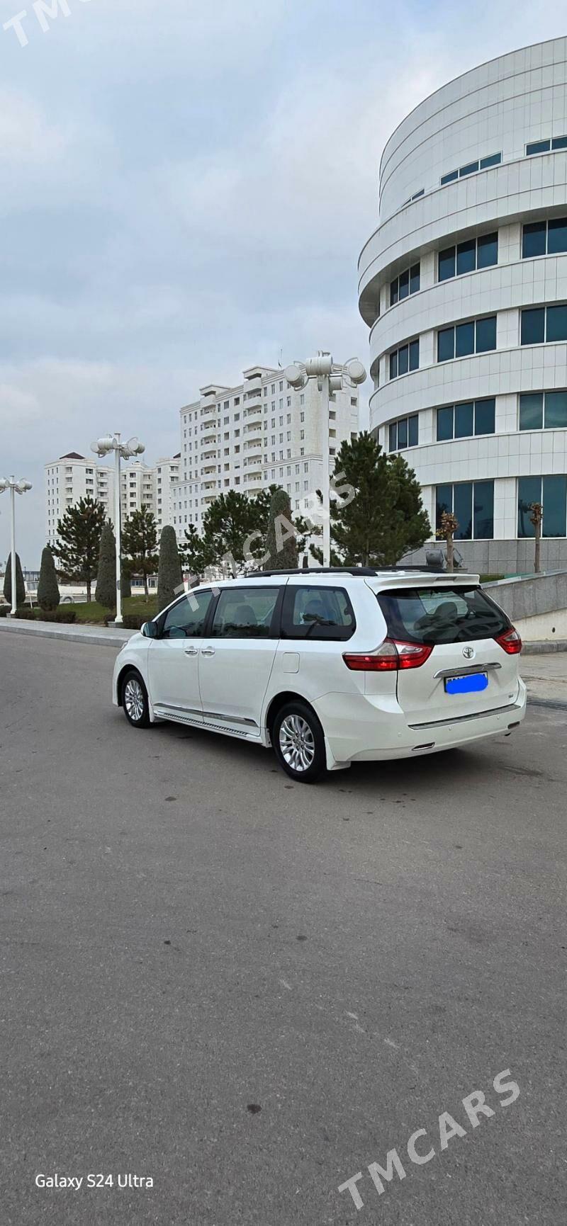 Toyota Sienna 2017 - 345 000 TMT - Ашхабад - img 2