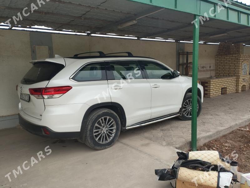 Toyota Highlander 2018 - 350 000 TMT - Дашогуз - img 2