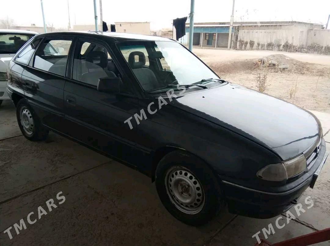 Opel Astra 1992 - 28 000 TMT - Губадаг - img 3