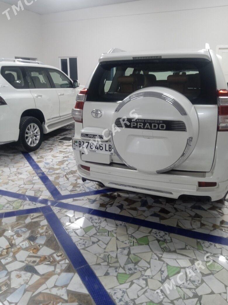 Toyota Land Cruiser Prado 2010 - 440 000 TMT - Чарджоу - img 4