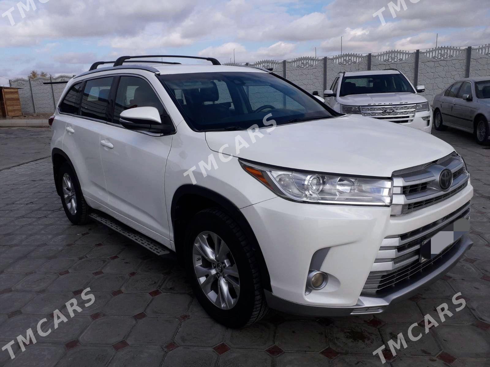 Toyota Highlander 2017 - 370 000 TMT - Мары - img 3