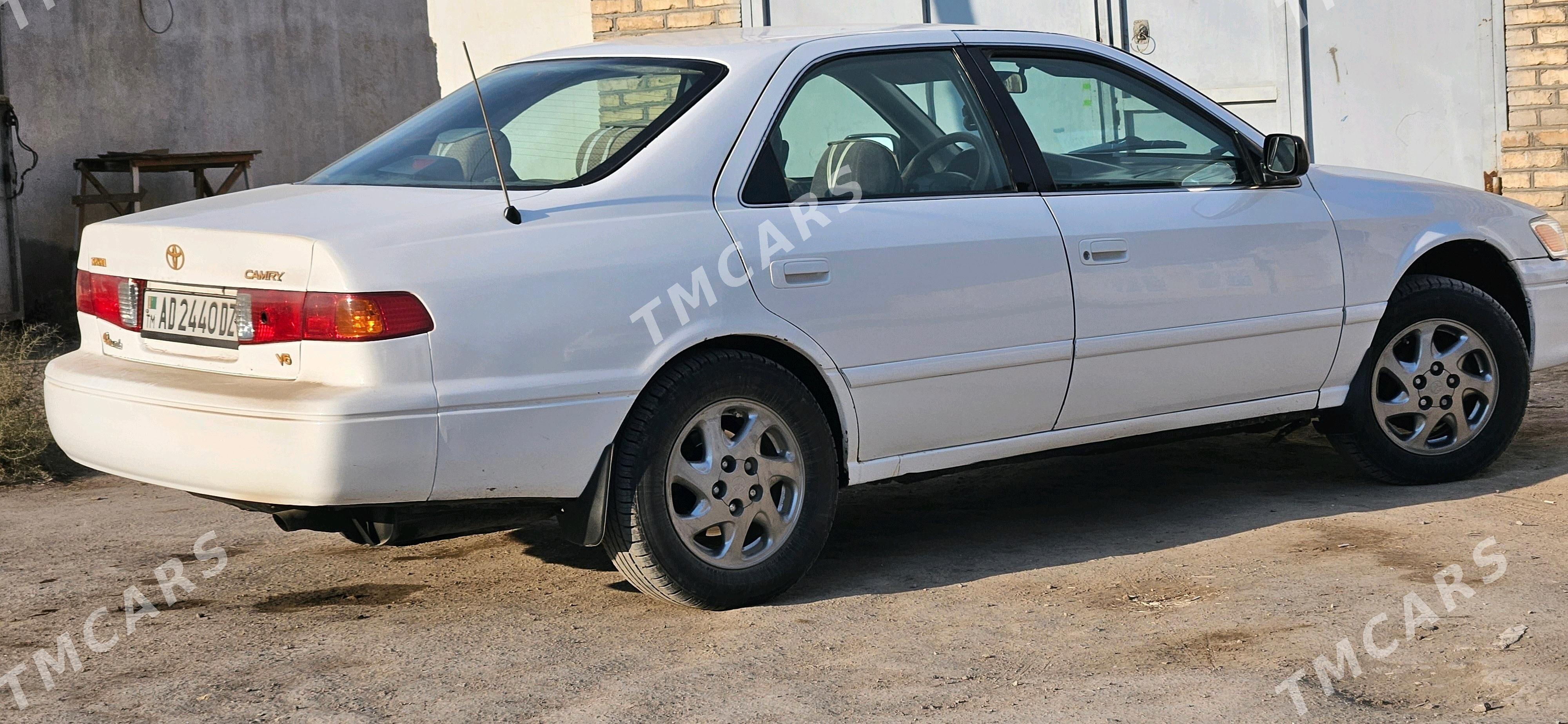 Toyota Camry 1998 - 90 000 TMT - Köneürgenç - img 2