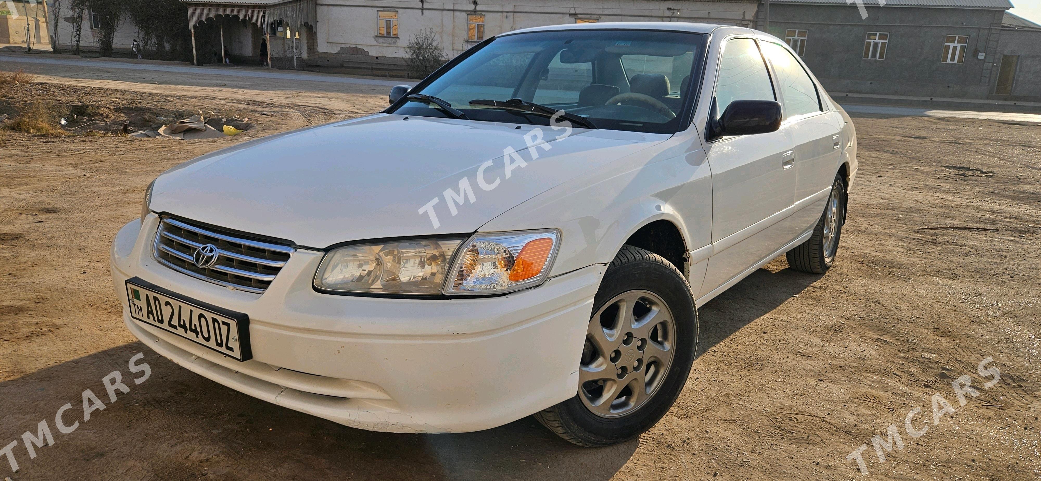 Toyota Camry 1998 - 90 000 TMT - Köneürgenç - img 3