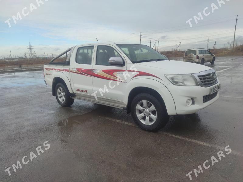 Toyota Hilux 2012 - 295 000 TMT - Türkmenabat - img 2