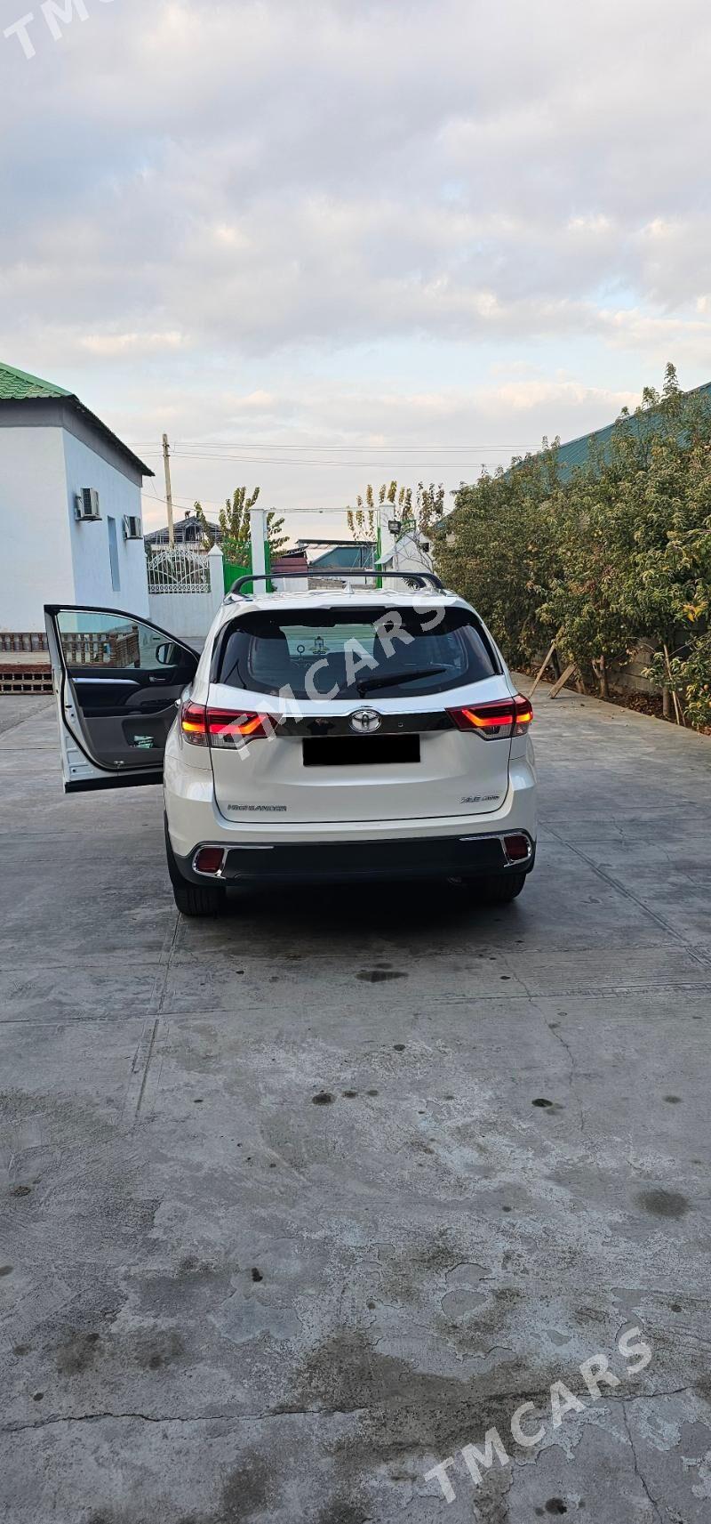 Toyota Highlander 2019 - 490 000 TMT - Aşgabat - img 6