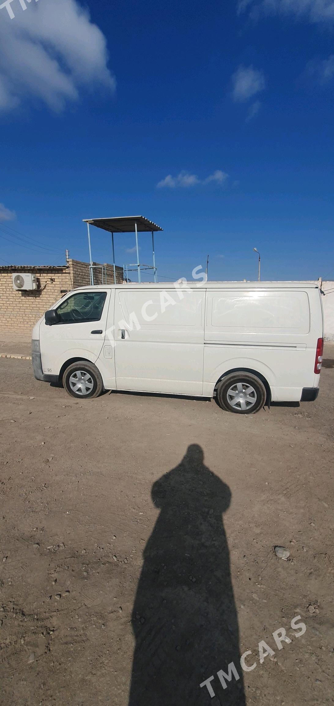 Toyota Hiace 2020 - 399 000 TMT - Мары - img 2