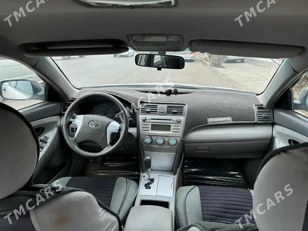 Toyota Camry 2010 - 110 000 TMT - Дашогуз - img 3