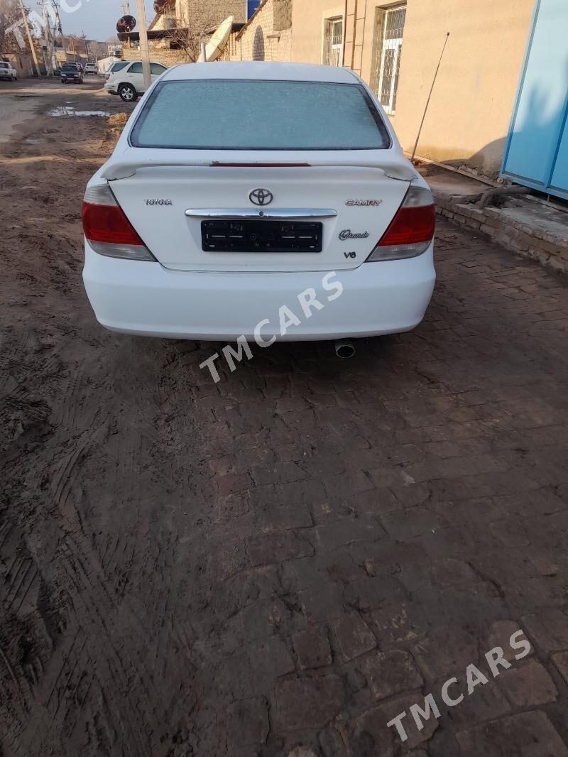 Toyota Camry 2002 - 125 000 TMT - Халач - img 3